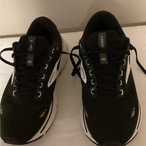 Brooks Ghost Black and White Sneakers